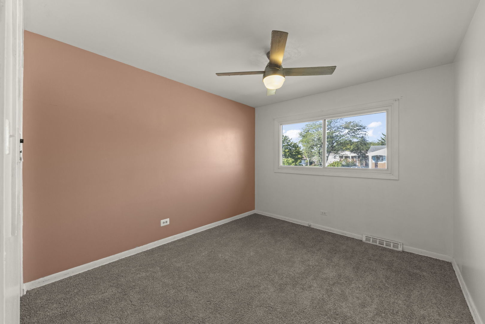 18749 Loomis Avenue, Homewood, IL 60430