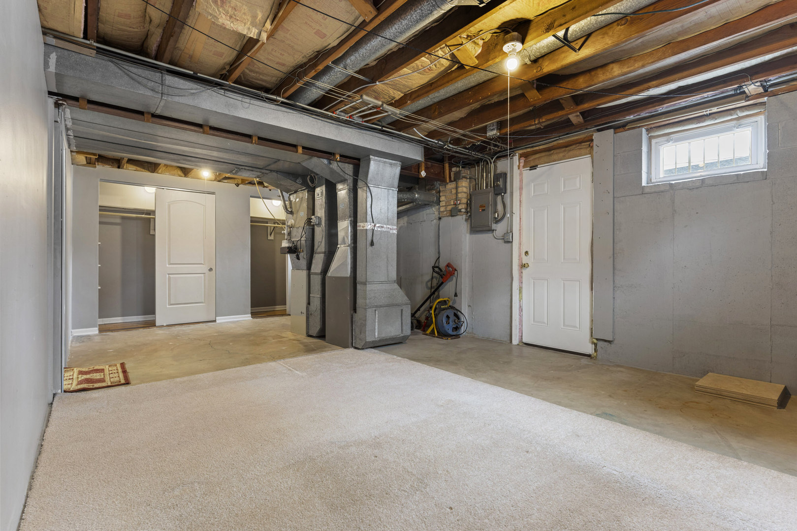 446 S LODGE Lane, Lombard, IL 60148