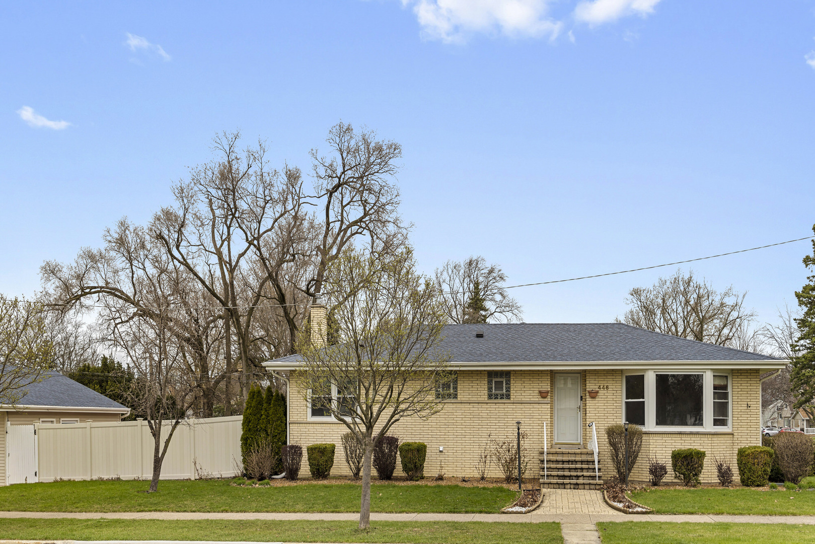446 S LODGE Lane, Lombard, IL 60148