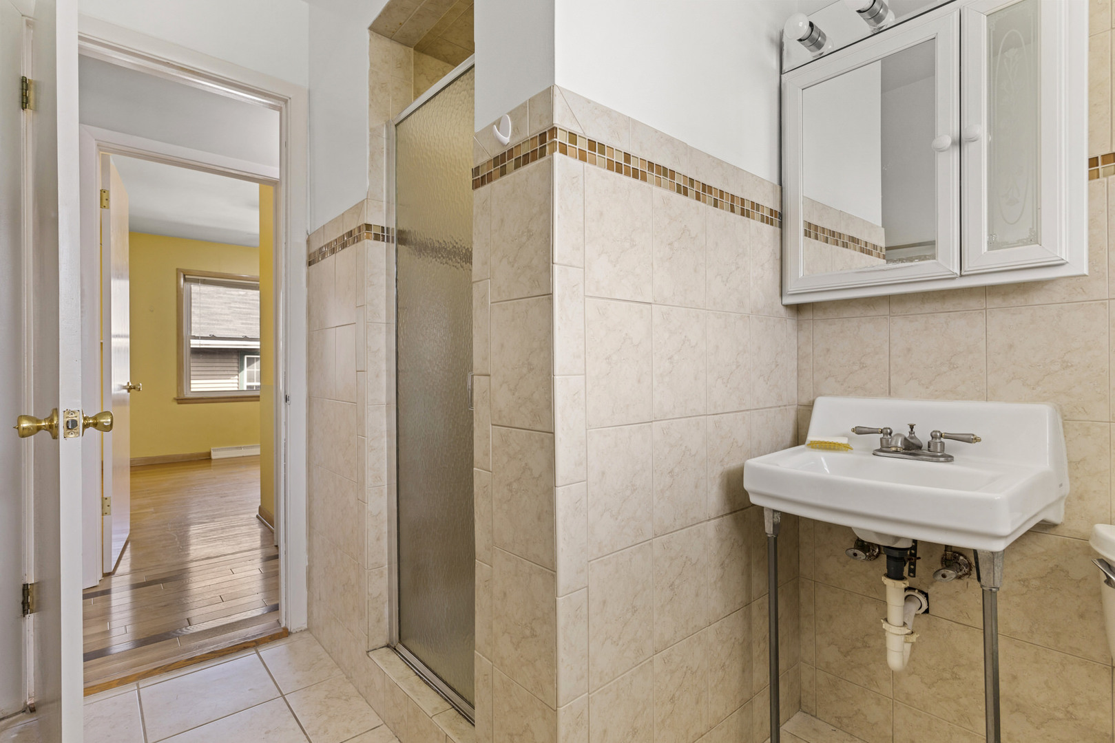 446 S LODGE Lane, Lombard, IL 60148