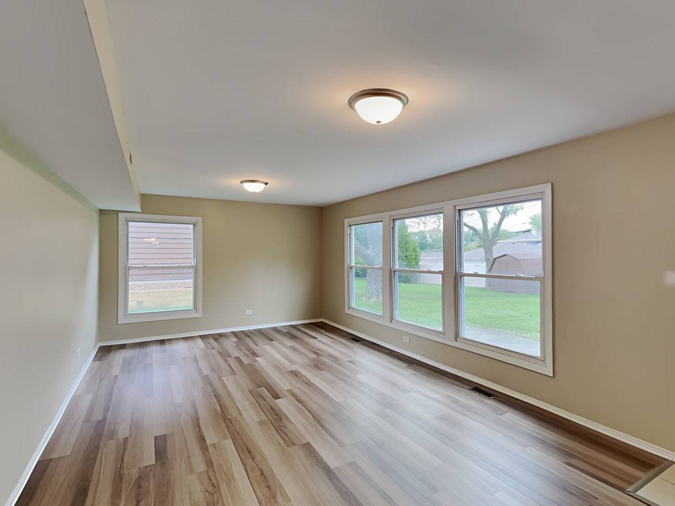 1035 Hassell Road, Hoffman Estates, IL 60169