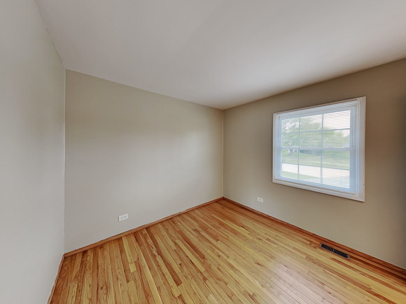 1035 Hassell Road, Hoffman Estates, IL 60169