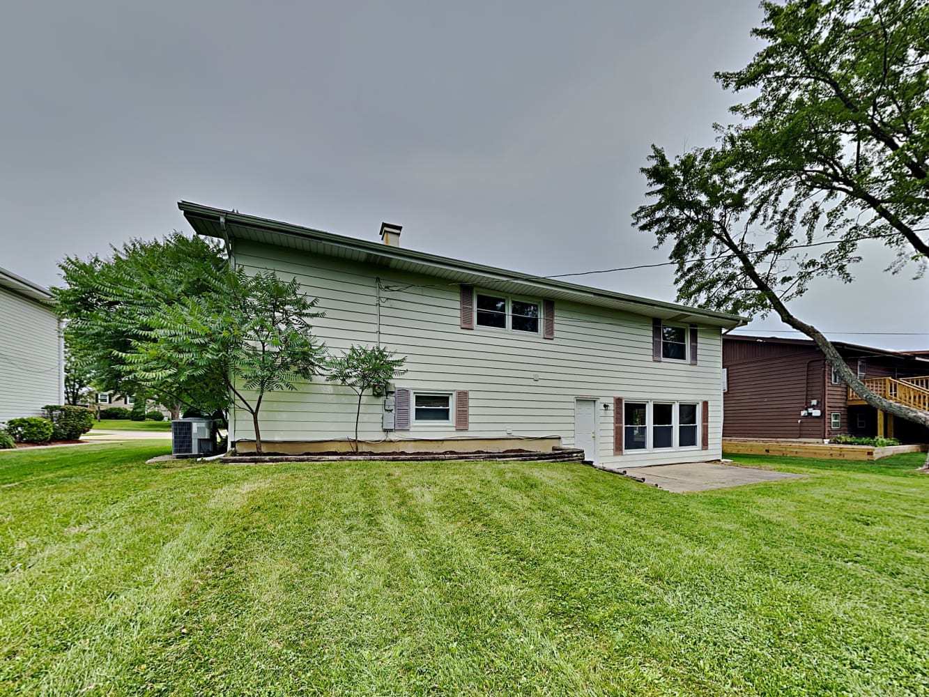1035 Hassell Road, Hoffman Estates, IL 60169