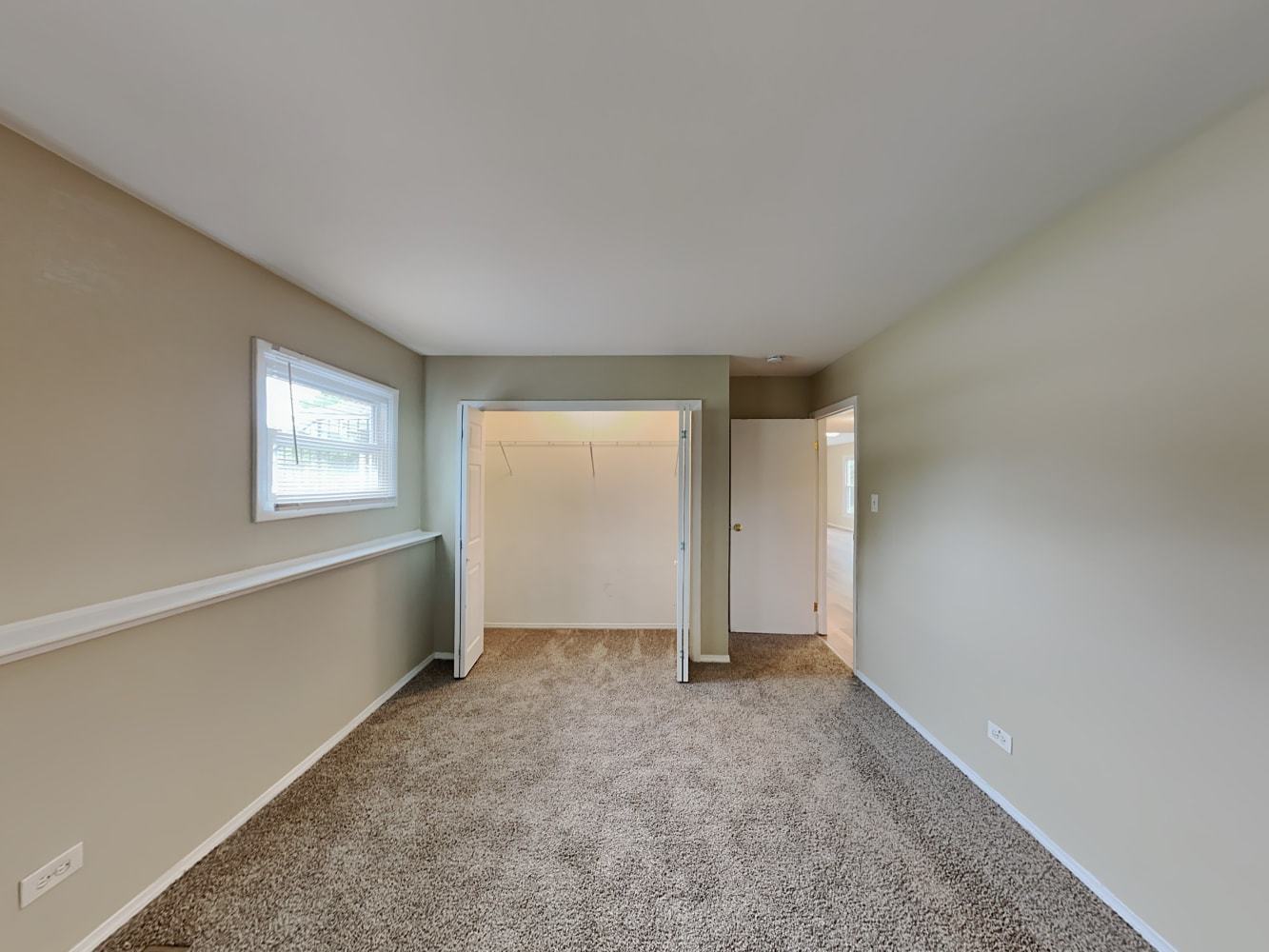1035 Hassell Road, Hoffman Estates, IL 60169