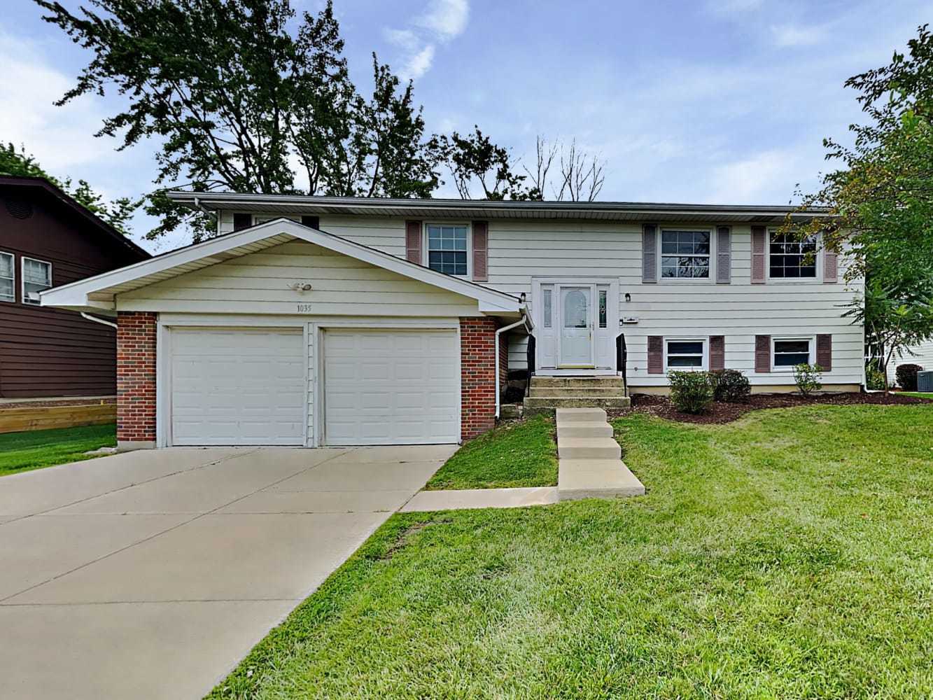 1035 Hassell Road, Hoffman Estates, IL 60169