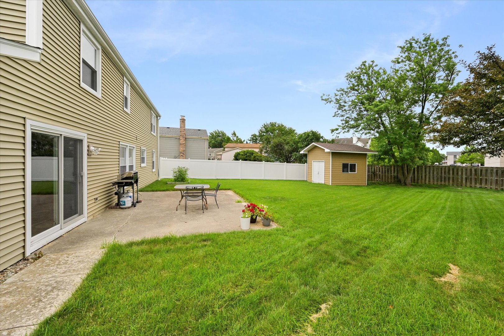 766 Oakwood Drive, Westmont, IL 60559