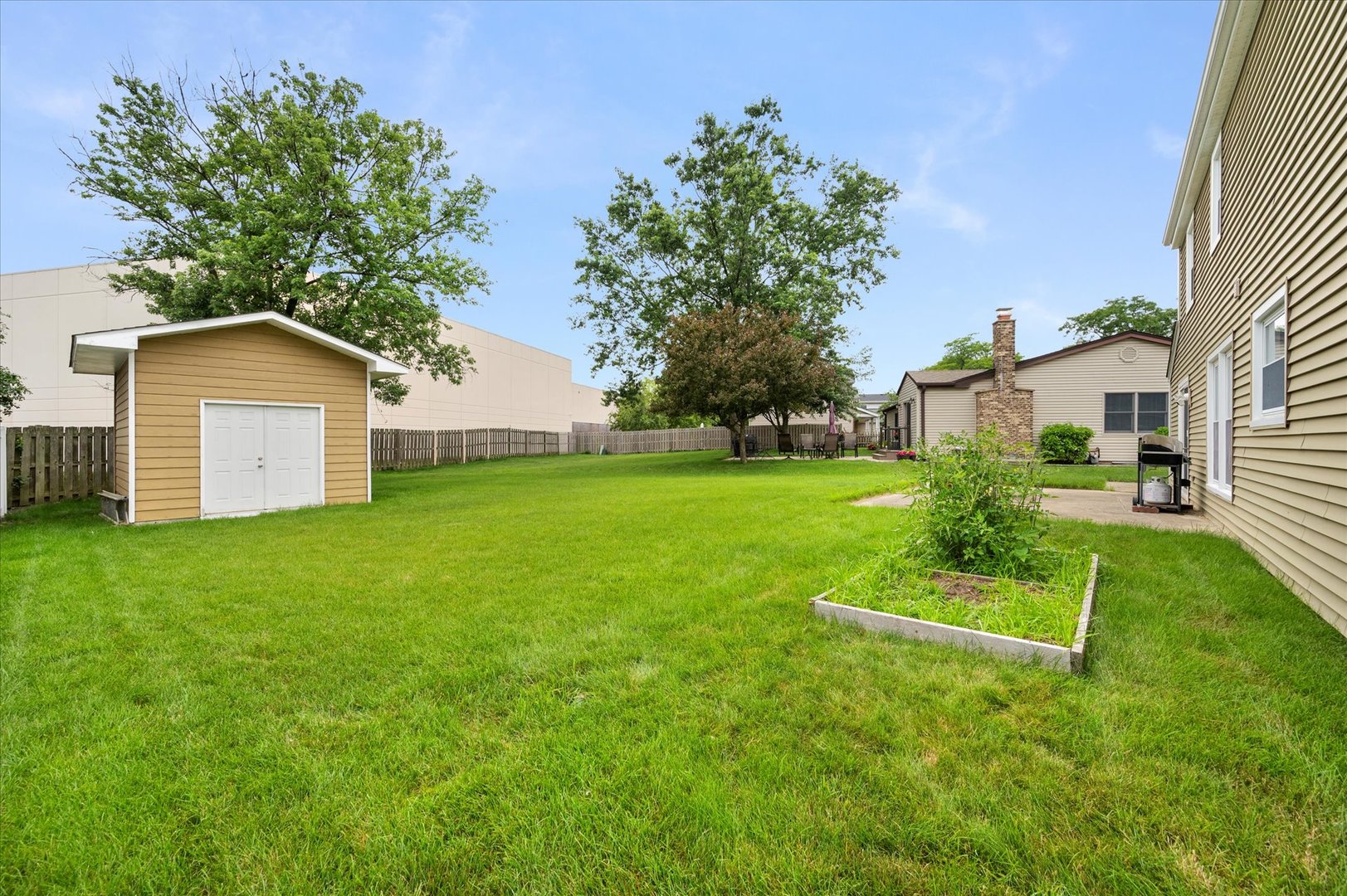766 Oakwood Drive, Westmont, IL 60559