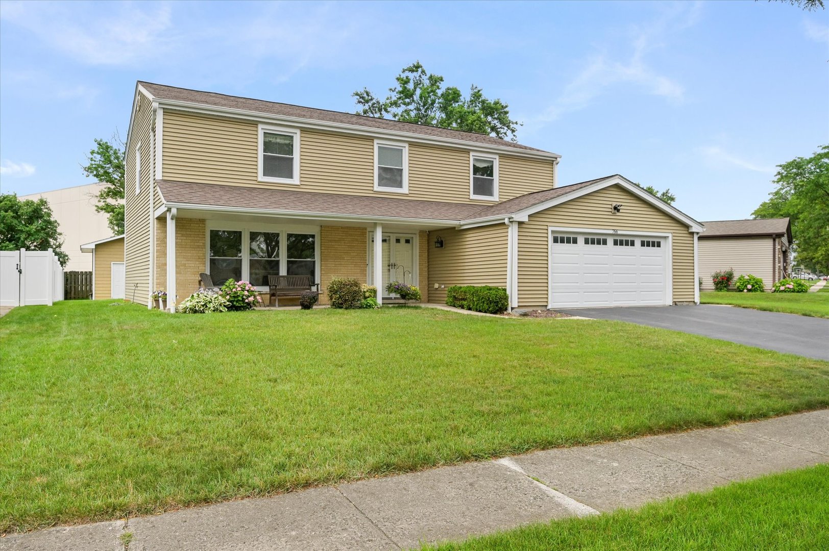766 Oakwood Drive, Westmont, IL 60559