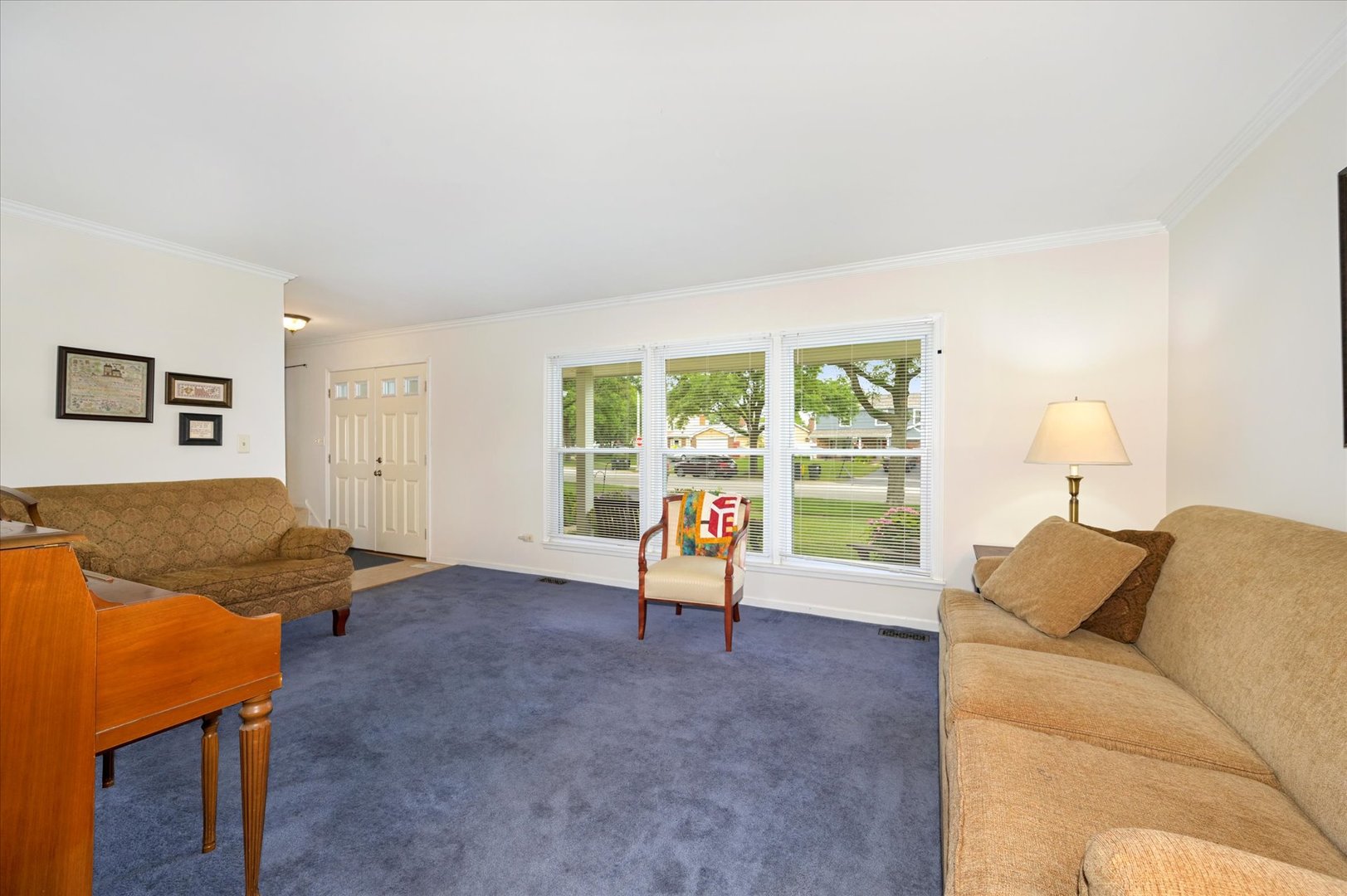 766 Oakwood Drive, Westmont, IL 60559