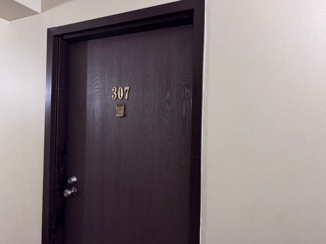 300 S Roselle Road #307, Schaumburg, IL 60193