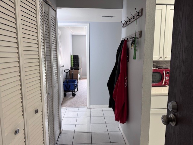 300 S Roselle Road #307, Schaumburg, IL 60193