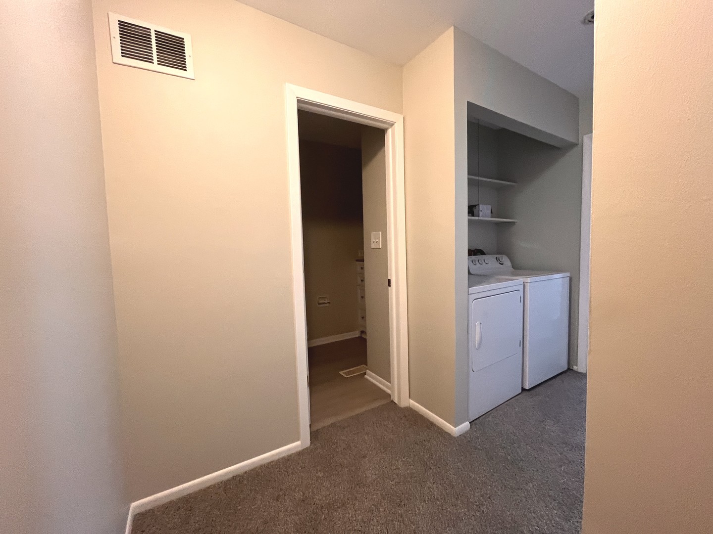 432 Buchanan Court, Vernon Hills, IL 60061