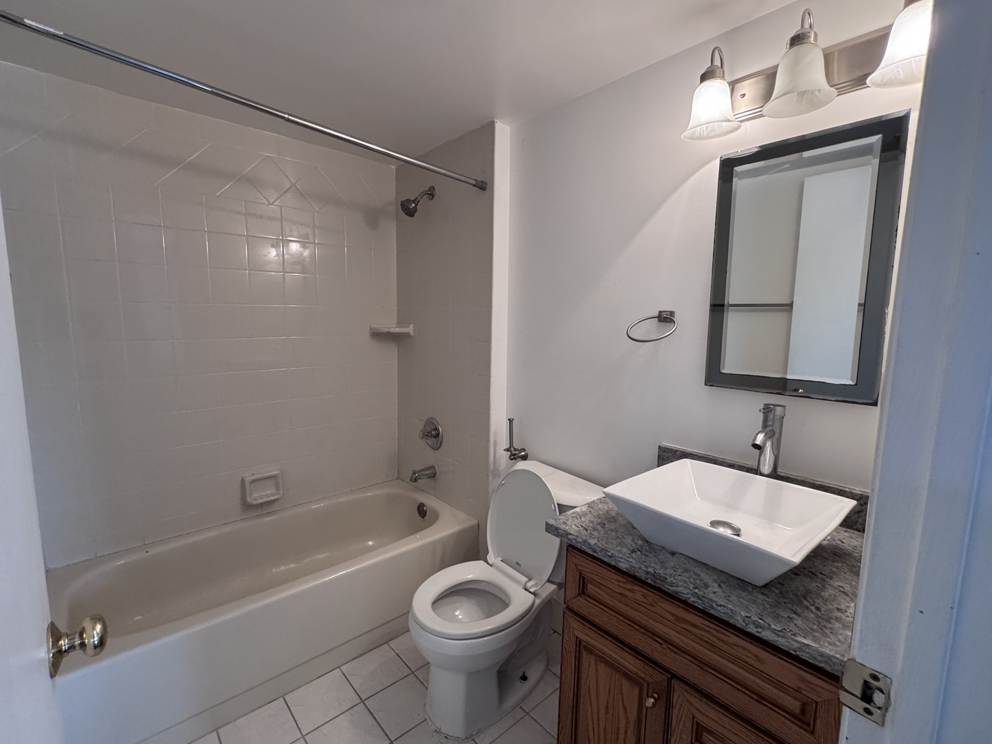 1785 W Algonquin Road #2A, Mount Prospect, IL 60056