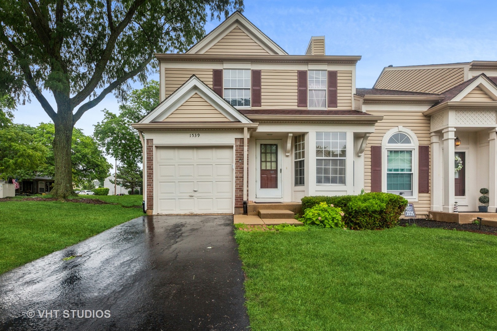 1539 Apple Grove Lane, Westmont, IL 60559