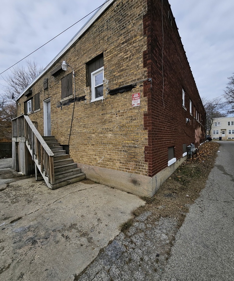 515 8th Street, Waukegan, IL 60085