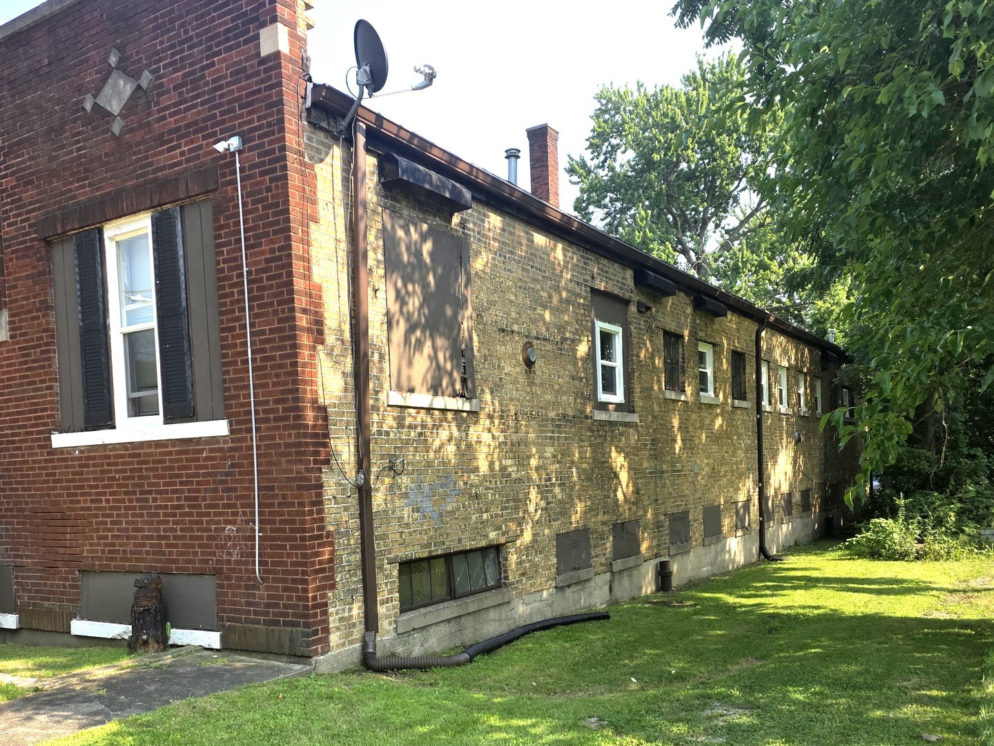 515 8th Street, Waukegan, IL 60085