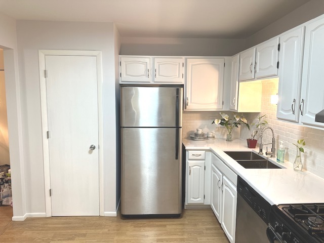 602 Eastview Court #Z1, Schaumburg, IL 60194