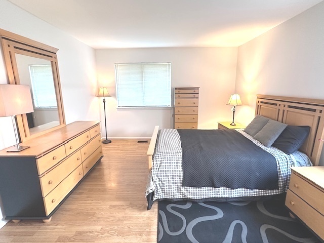 602 Eastview Court #Z1, Schaumburg, IL 60194