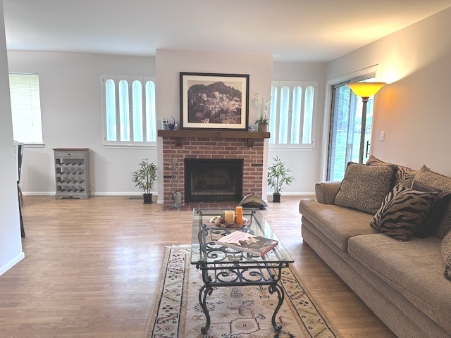 602 Eastview Court #Z1, Schaumburg, IL 60194