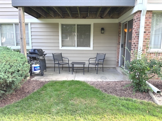 602 Eastview Court #Z1, Schaumburg, IL 60194