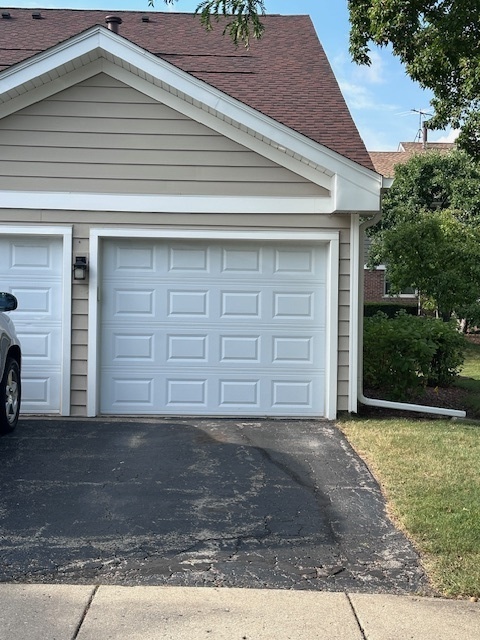602 Eastview Court #Z1, Schaumburg, IL 60194