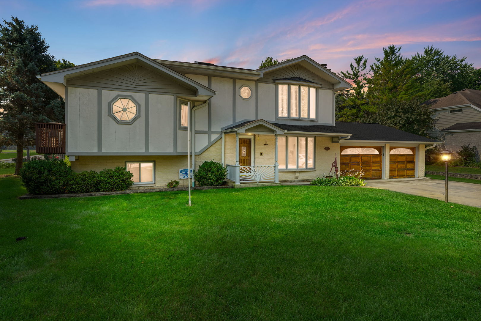 4901 Emerson Avenue, Palatine, IL 60067