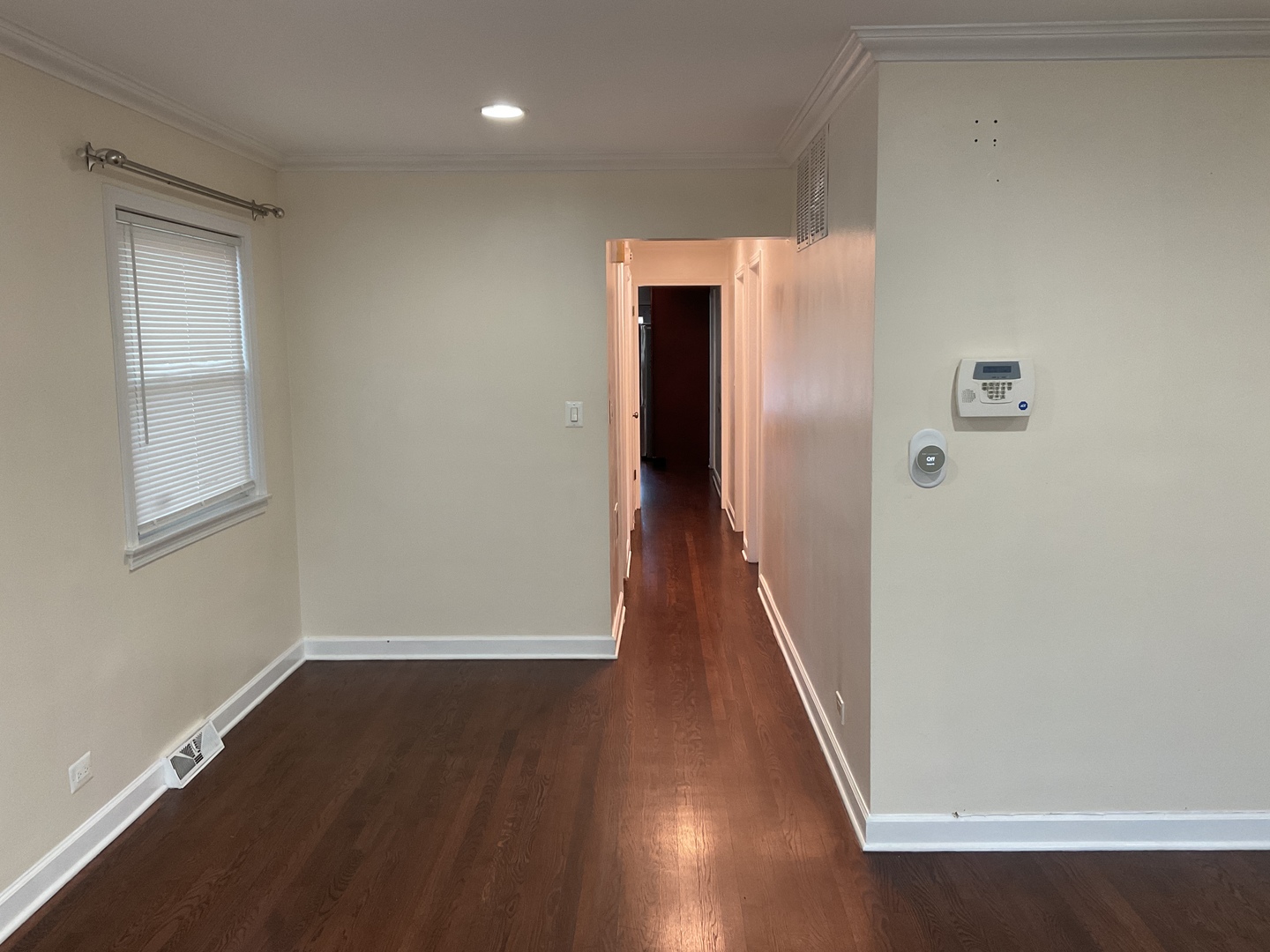 3101 W Howard Street, Chicago, IL 60645