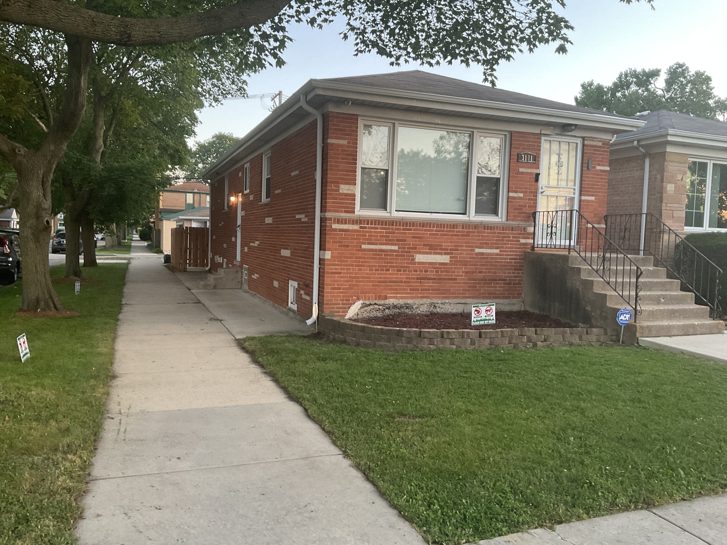 3101 W Howard Street, Chicago, IL 60645
