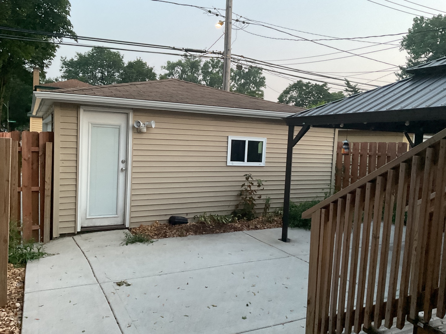 3101 W Howard Street, Chicago, IL 60645