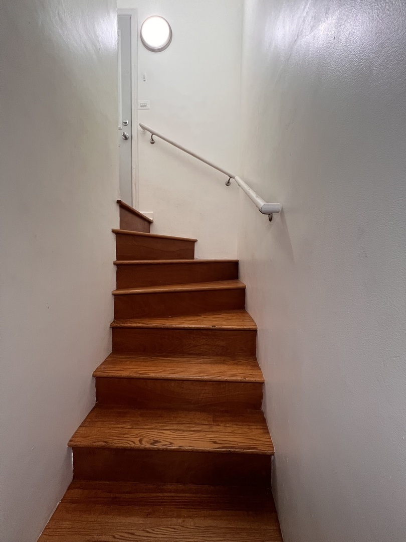 3101 W Howard Street, Chicago, IL 60645