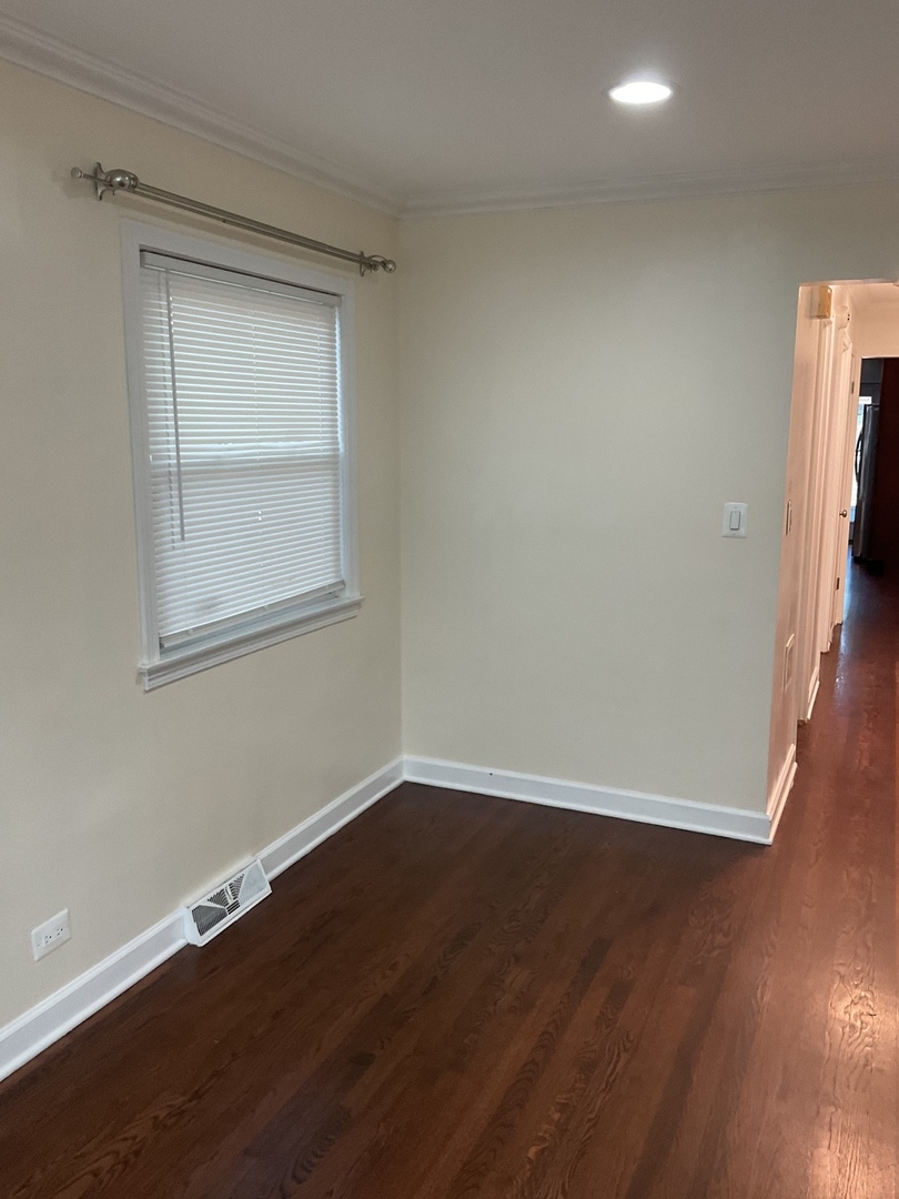 3101 W Howard Street, Chicago, IL 60645