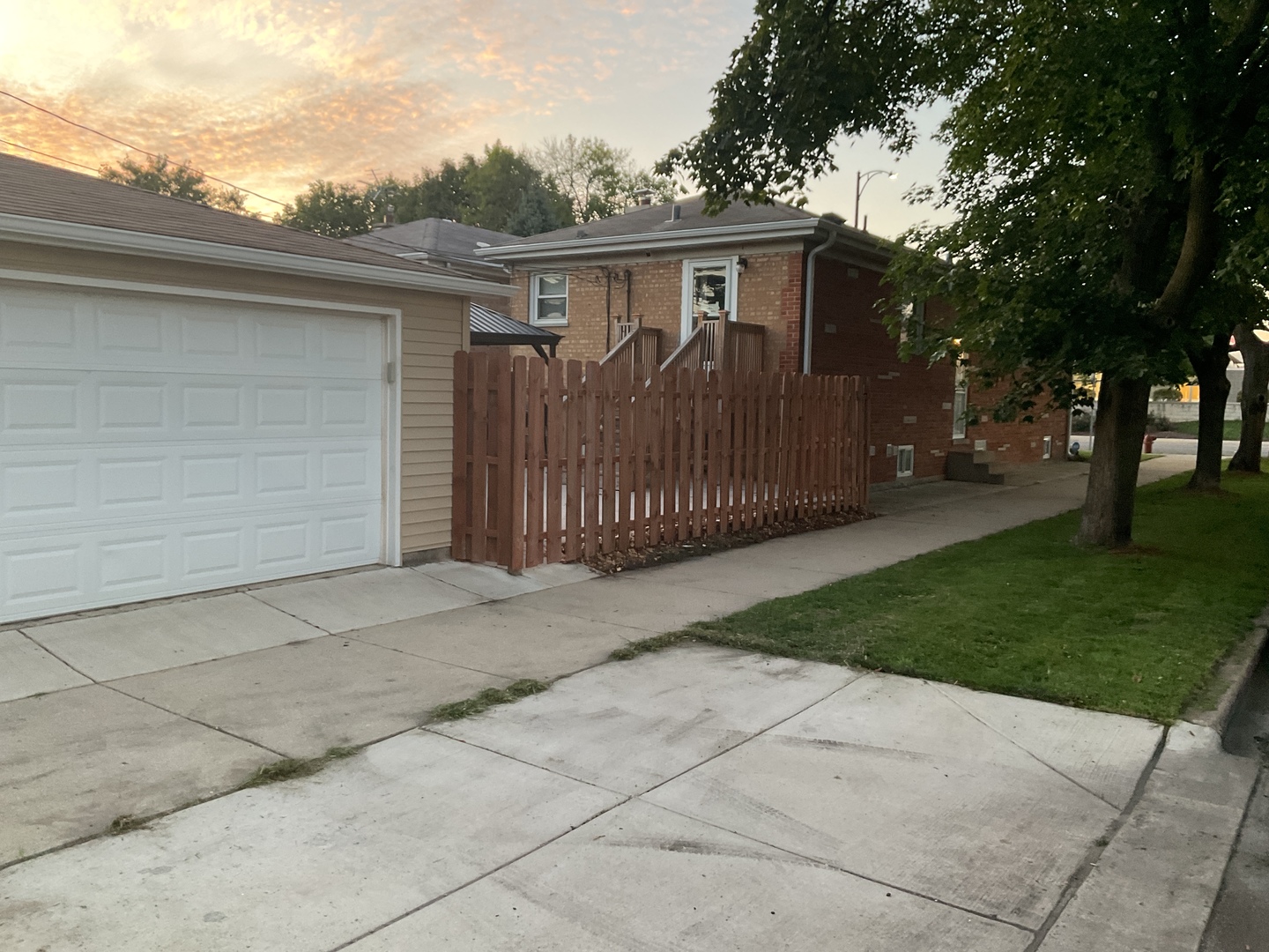 3101 W Howard Street, Chicago, IL 60645