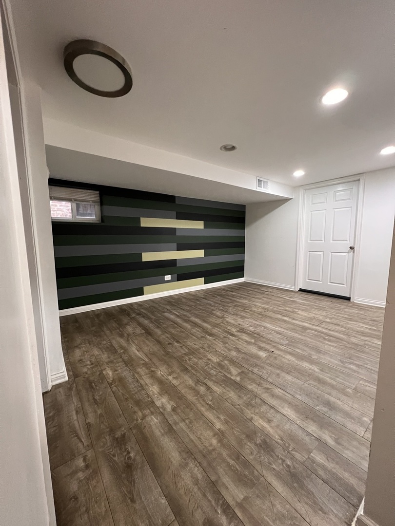 3101 W Howard Street, Chicago, IL 60645