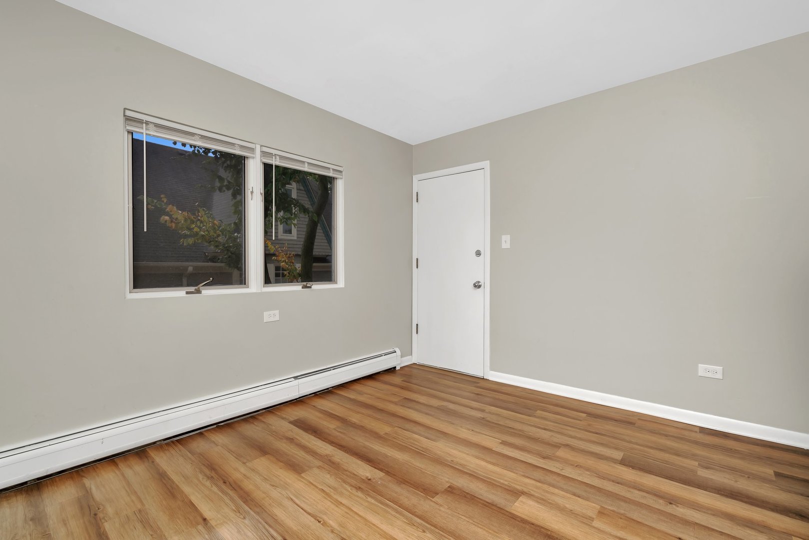 38 S Waiola Avenue #6, La Grange, IL 60525