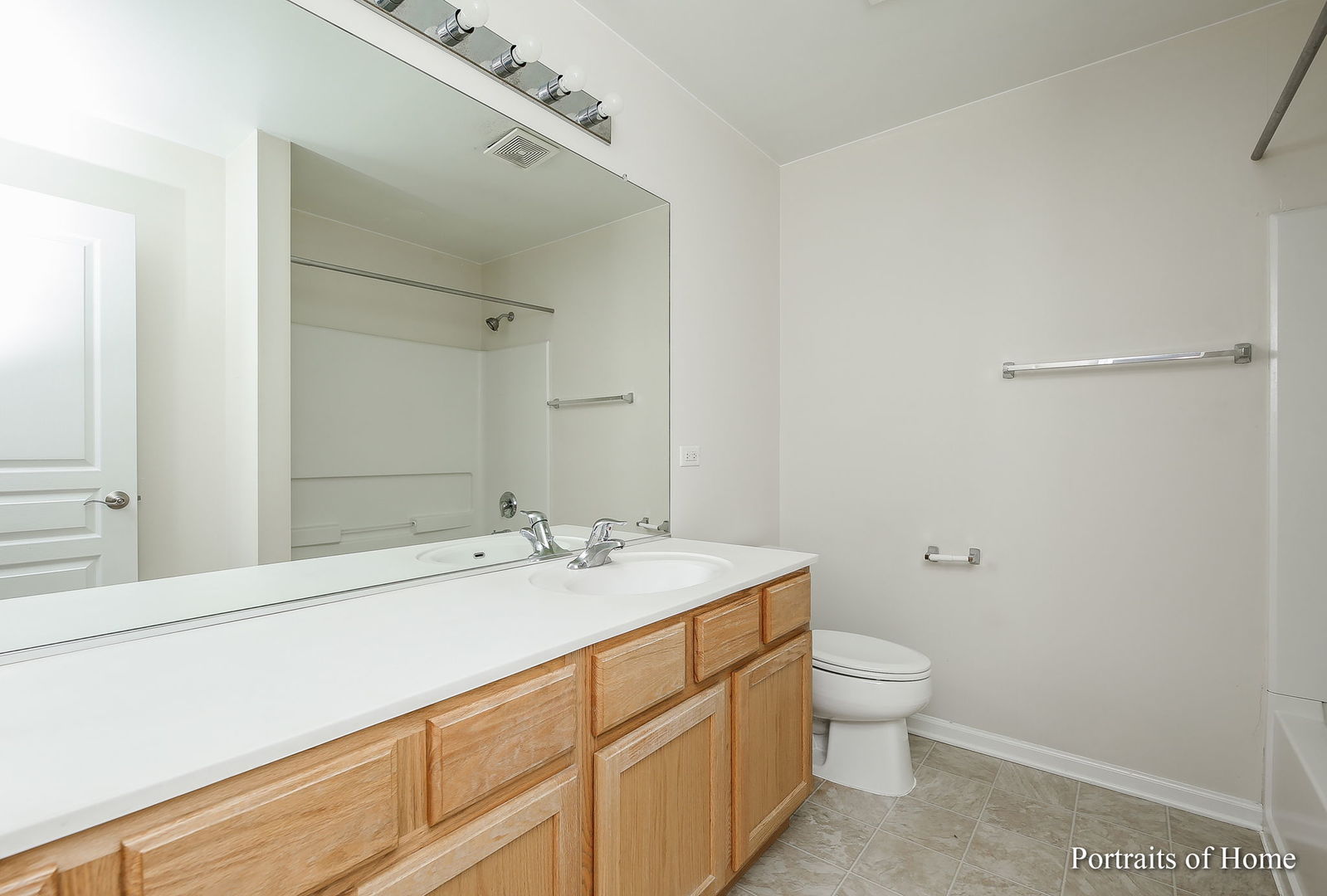 1453 Blackhawk Court #4, Wood Dale, IL 60191