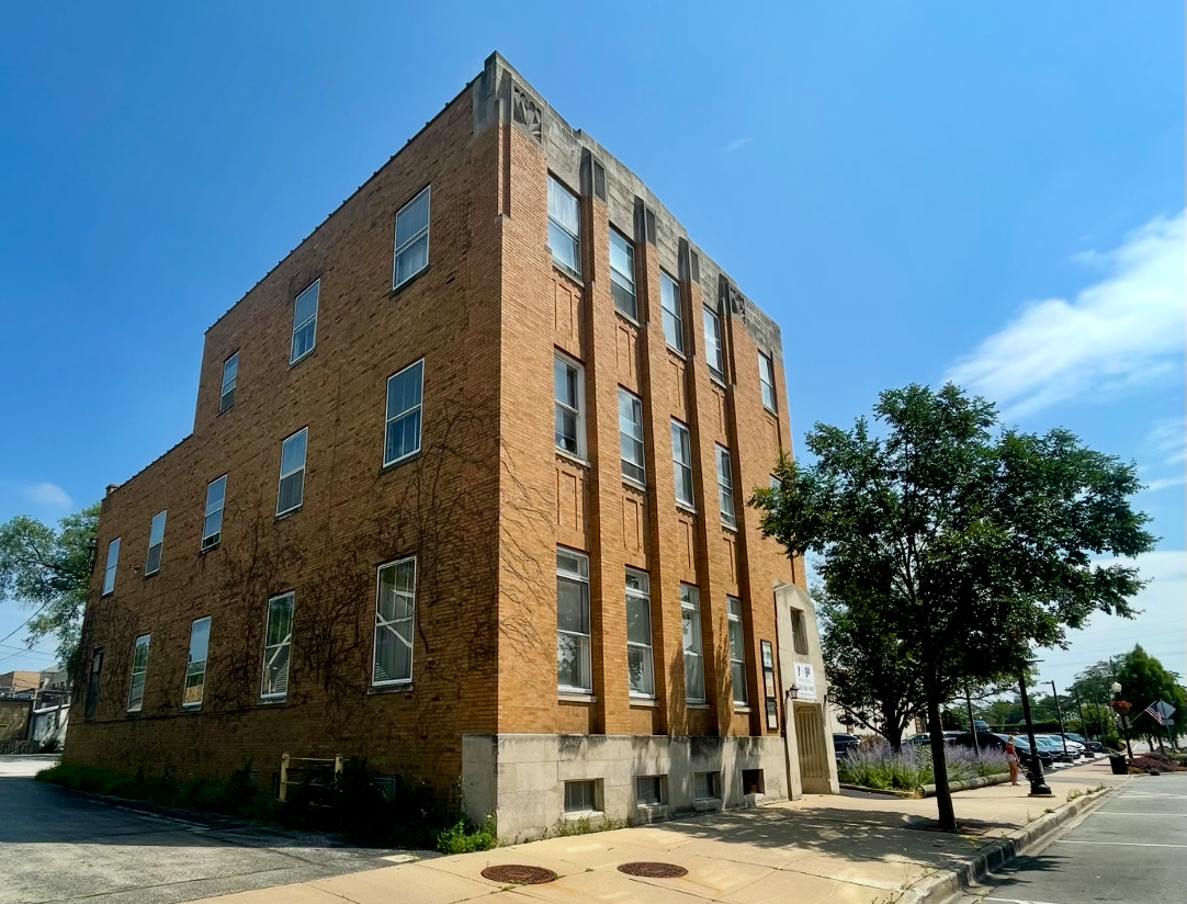 4949 Forest Avenue #200, Downers Grove, IL 60515