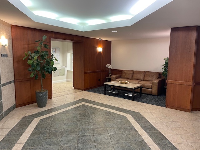865 E 22nd Street #124, Lombard, IL 60148