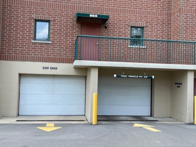 865 E 22nd Street #124, Lombard, IL 60148