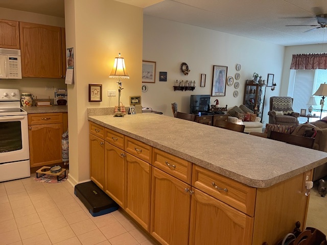865 E 22nd Street #124, Lombard, IL 60148