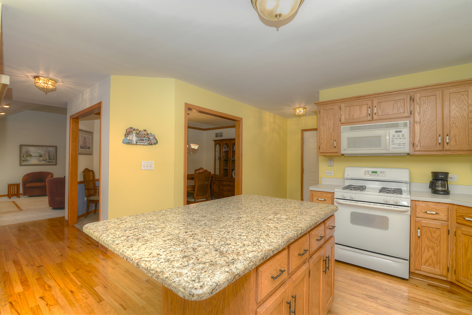 406 Windsor Drive, Oswego, IL 60543