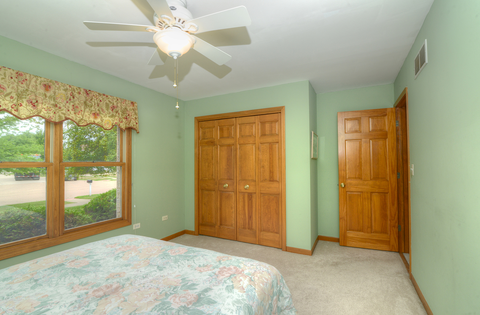 406 Windsor Drive, Oswego, IL 60543