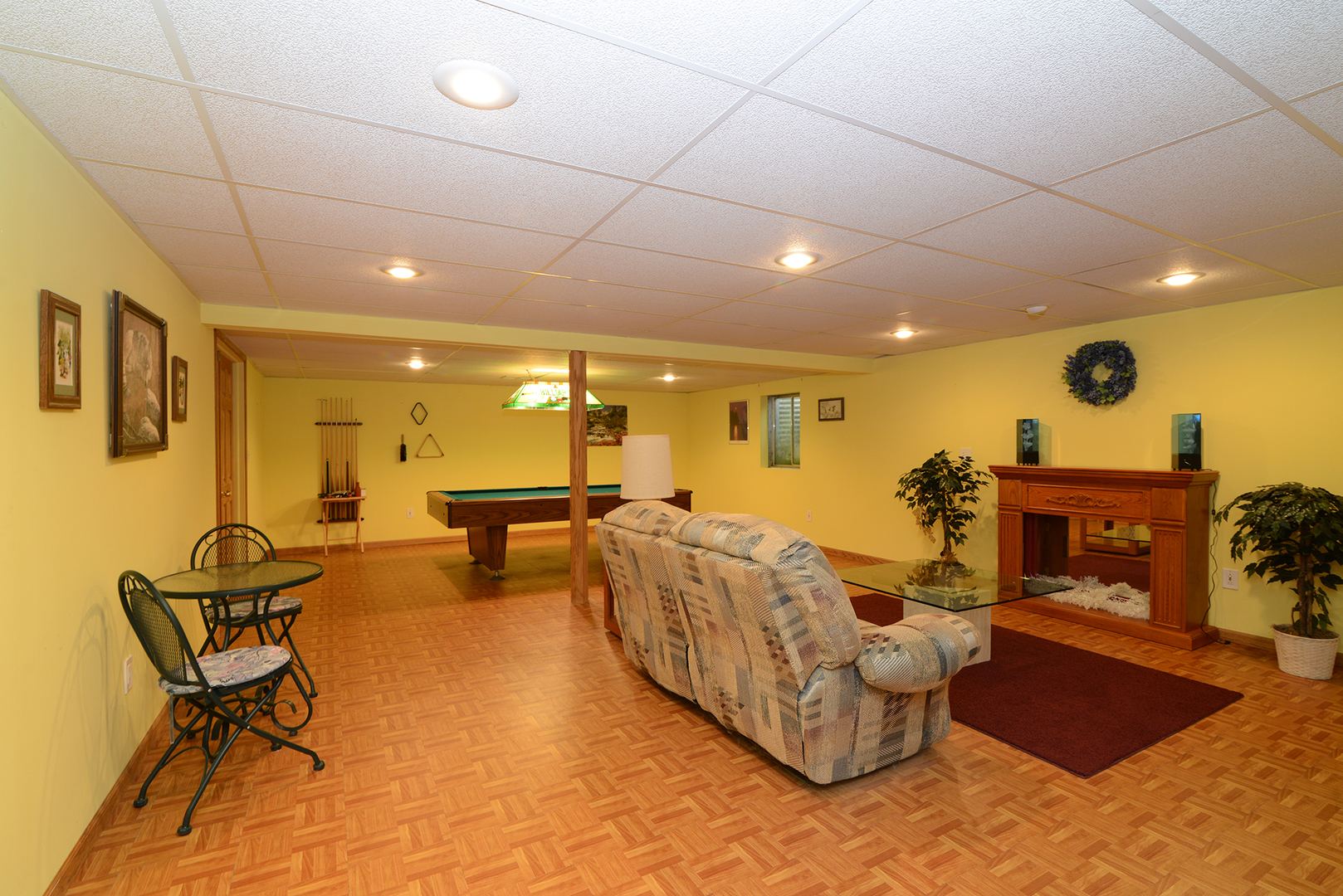 406 Windsor Drive, Oswego, IL 60543