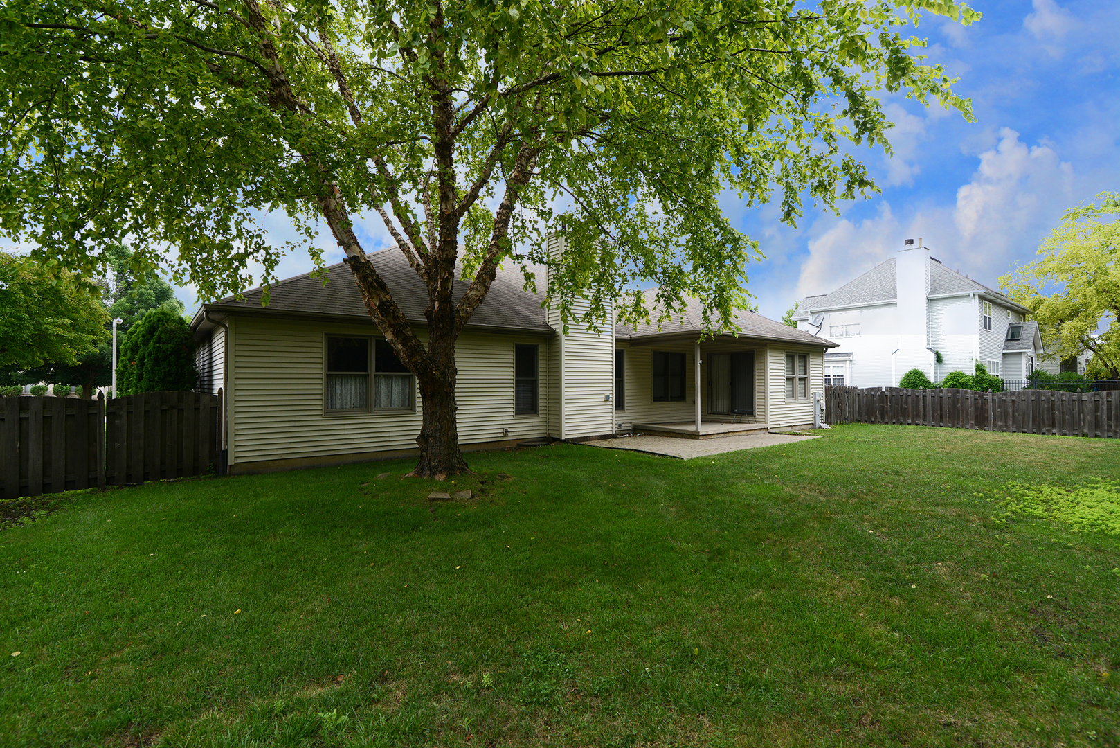 406 Windsor Drive, Oswego, IL 60543