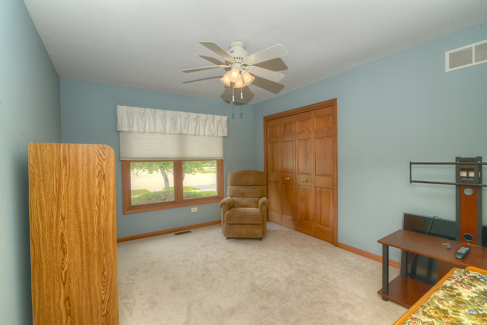 406 Windsor Drive, Oswego, IL 60543