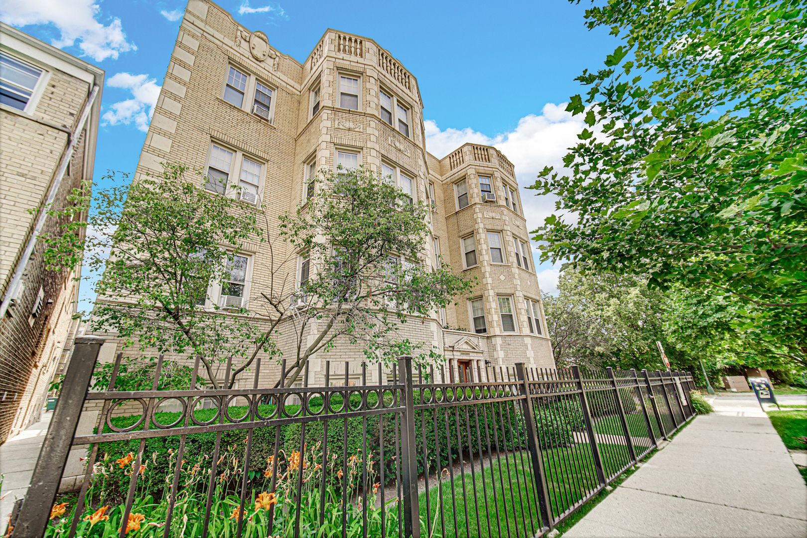 6203 N OAKLEY Avenue #G, Chicago, IL 60659