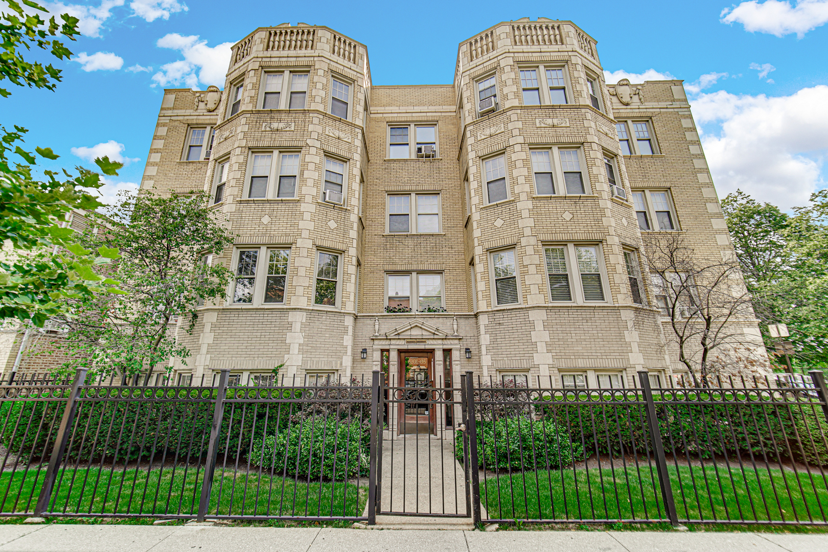 6203 N OAKLEY Avenue #G, Chicago, IL 60659