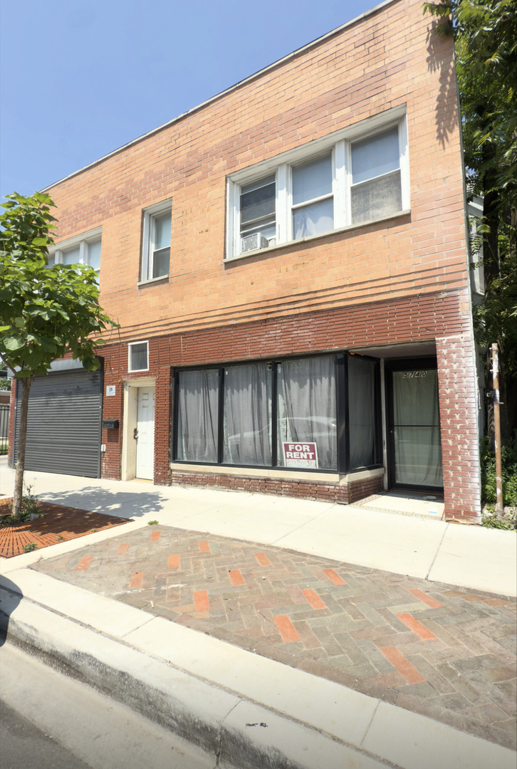 5740 W Chicago Avenue #1E, Chicago, IL 60651