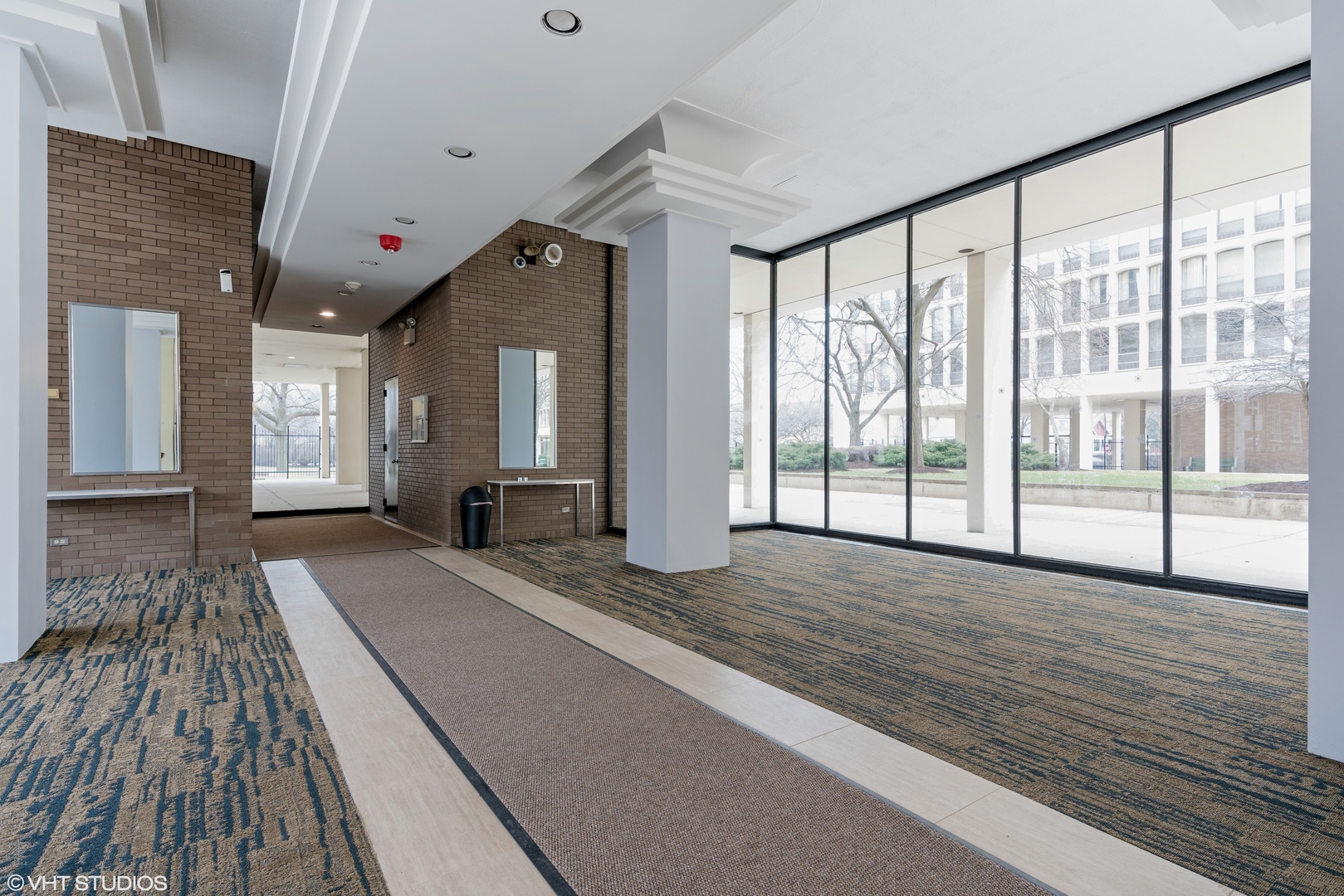1400 E 55th Place #614S, Chicago, IL 60637