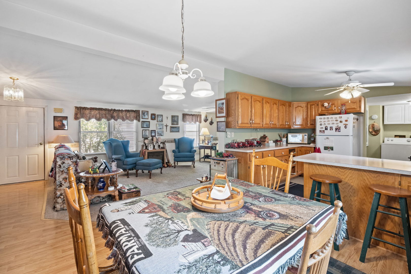 25 Cedar Lane, Sandwich, IL 60548