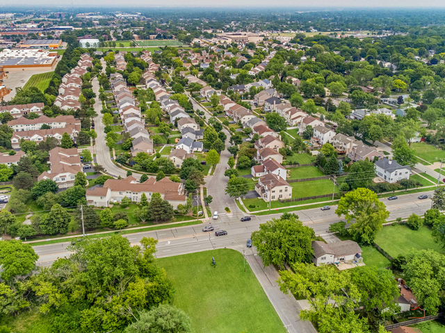405 E Home Avenue, Palatine, IL 60074